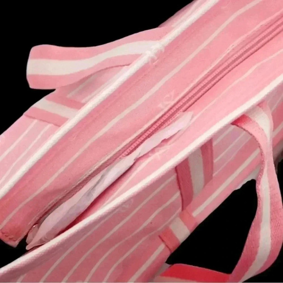 Victoria’s Secret Large weekender tote, pink/white stripe zip top 19 x 12.x 6 - Picture 5 of 8